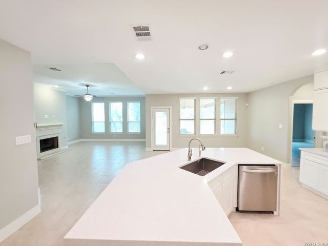 4822 La Santa Rd, San Antonio, TX 78253