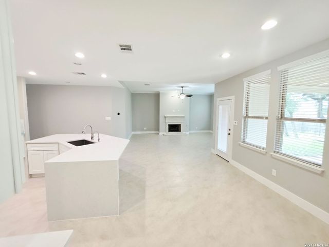 4822 La Santa Rd, San Antonio, TX 78253