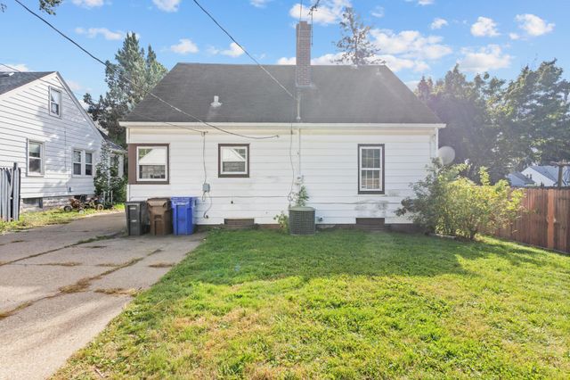 1755 Maryland Avenue E, Saint Paul, MN 55106