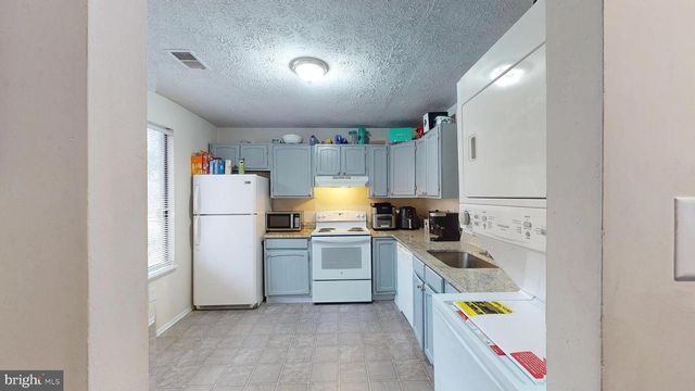 36 KINGS WHARF PL, Waldorf, MD 20602