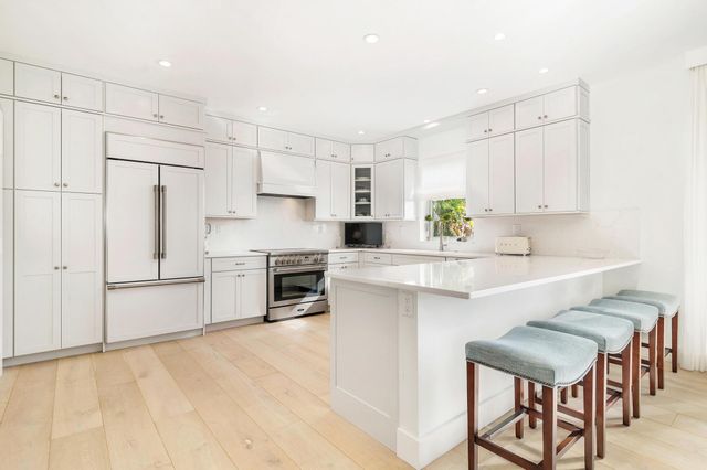 401 Worth Avenue 201, Palm Beach, FL 33480