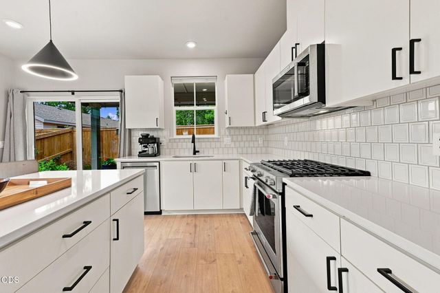 61173 SE Wagyu Drive, Bend, OR 97702