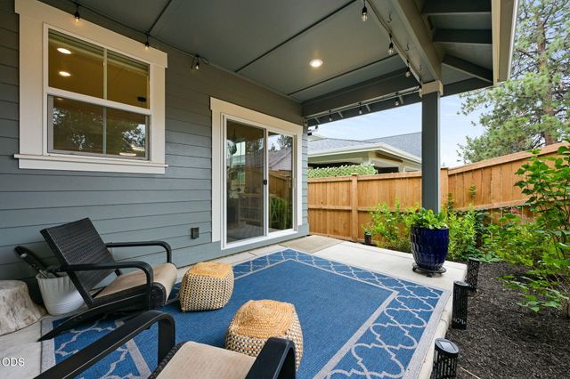 61173 SE Wagyu Drive, Bend, OR 97702