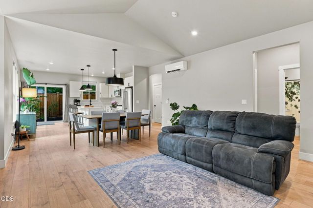61173 SE Wagyu Drive, Bend, OR 97702