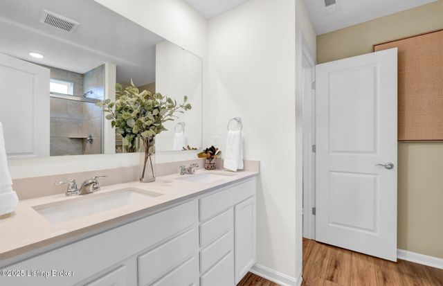 8509 Lysander Dr, Louisville, KY 40214