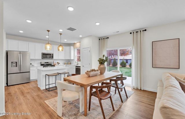 8509 Lysander Dr, Louisville, KY 40214