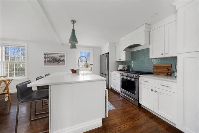 67 Governor Long Rd, Hingham, MA 02043