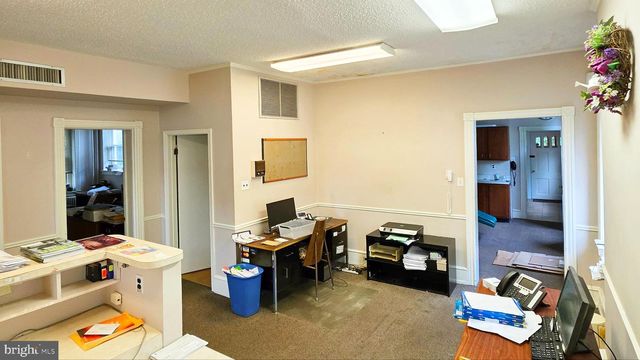 5912 RIDGE AVE, Philadelphia, PA 19128