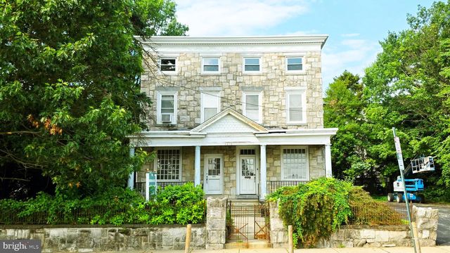 5912 RIDGE AVE, Philadelphia, PA 19128