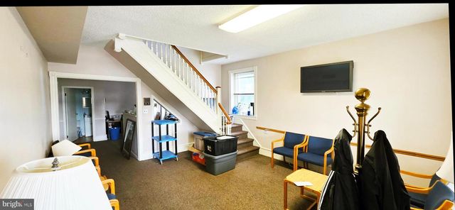 5912 RIDGE AVE, Philadelphia, PA 19128