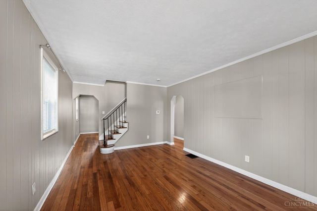 567 Greenwell Avenue, Delhi Twp, OH 45238