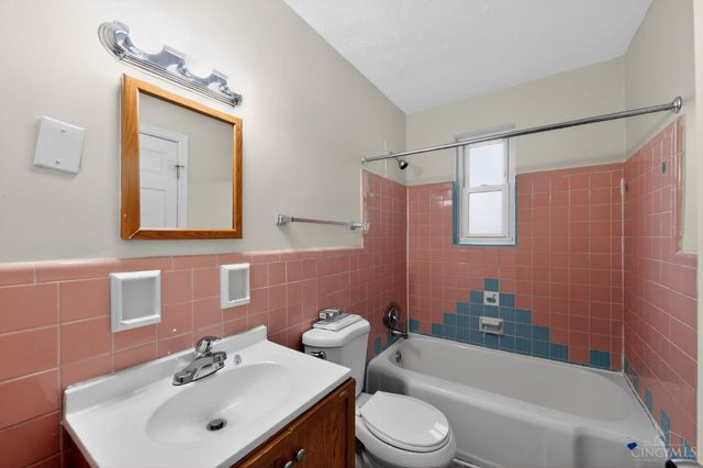 567 Greenwell Avenue, Delhi Twp, OH 45238