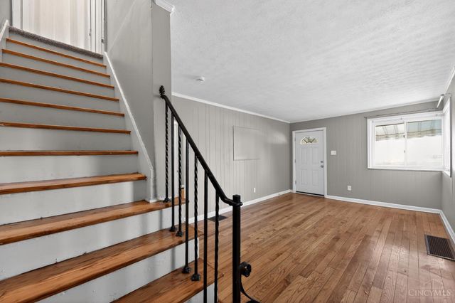 567 Greenwell Avenue, Delhi Twp, OH 45238