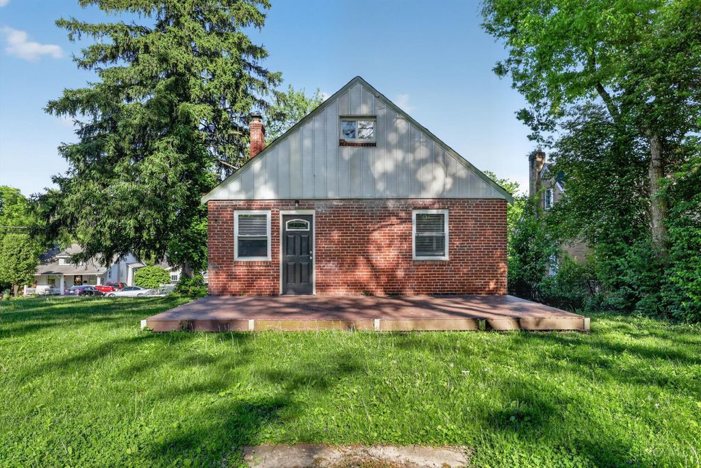 567 Greenwell Avenue, Delhi Twp, OH 45238