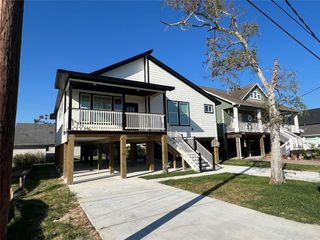 226 S Y Street, La Porte, TX 77571