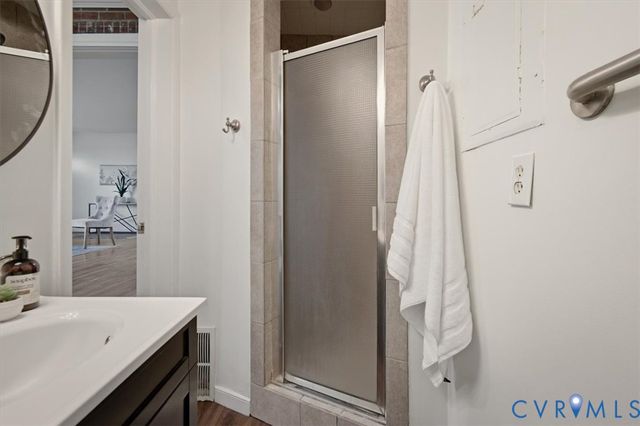 2720 Omega Rd, Glen Allen, VA 23228