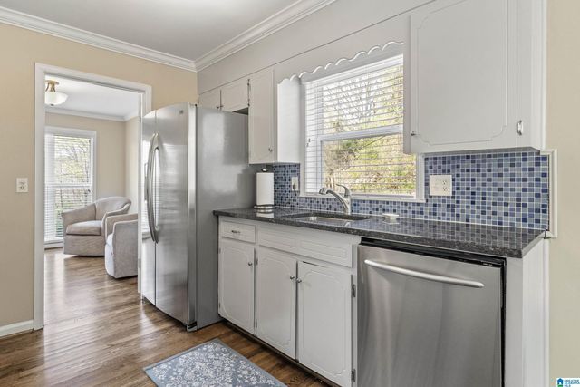 3511 VALLEY CIRCLE, Vestavia Hills, AL 35243