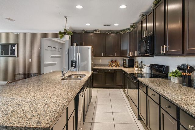 110 FLATWOODS LOOP, Davenport, FL 33837