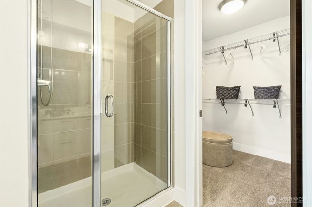 537 Glacier Walk SE, Sammamish, WA 98074