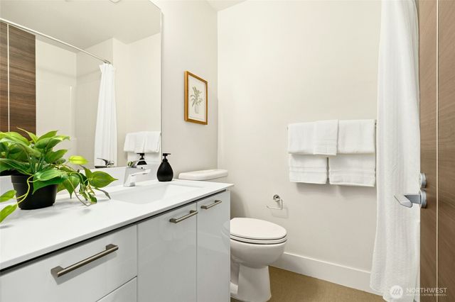 537 Glacier Walk SE, Sammamish, WA 98074