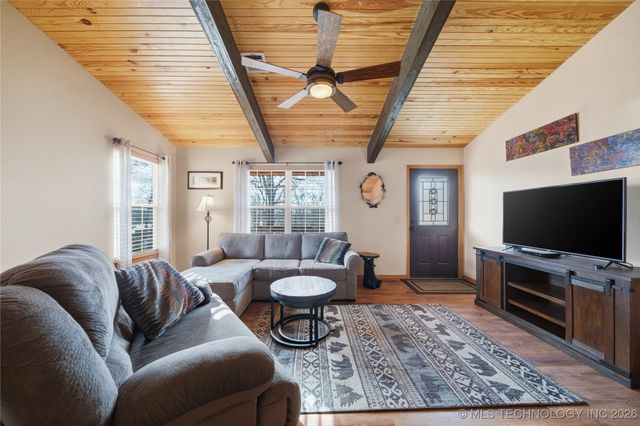 52 Autumn Lane, Salina, OK 74365