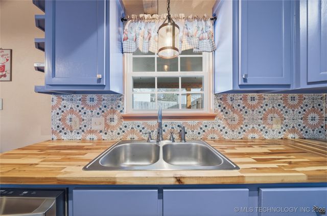 52 Autumn Lane, Salina, OK 74365