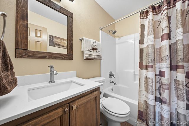 52 Autumn Lane, Salina, OK 74365