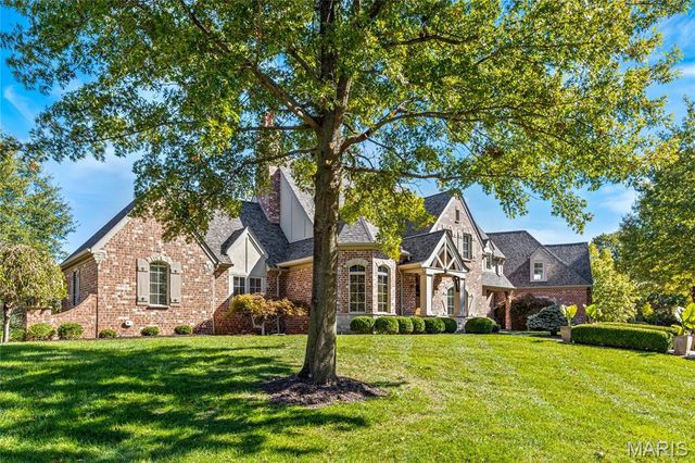 42 Windcastle Place, St Charles, MO 63304