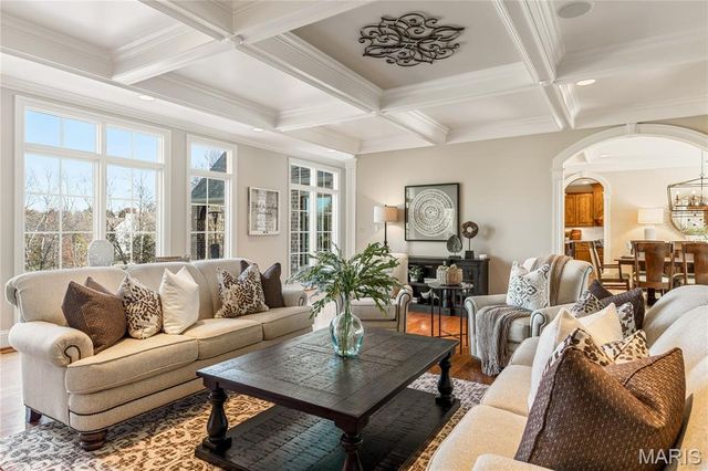 42 Windcastle Place, St Charles, MO 63304