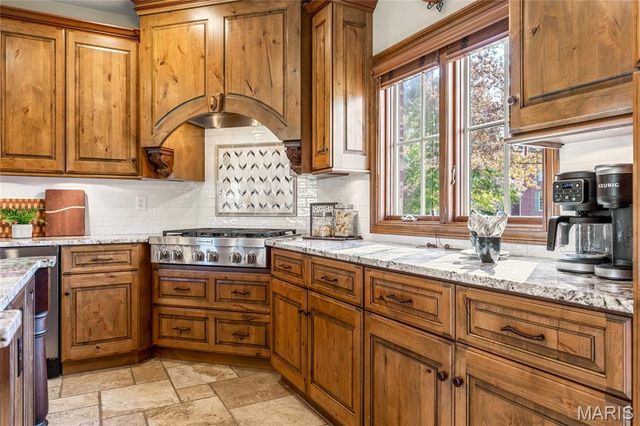 42 Windcastle Place, St Charles, MO 63304