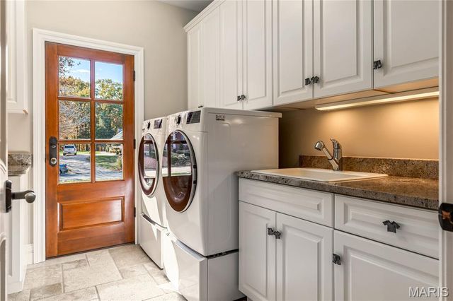 42 Windcastle Place, St Charles, MO 63304