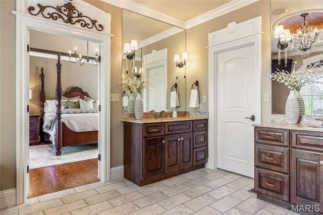 42 Windcastle Place, St Charles, MO 63304