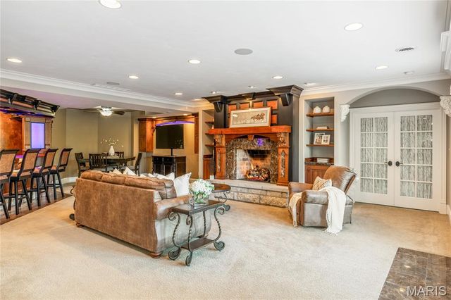 42 Windcastle Place, St Charles, MO 63304