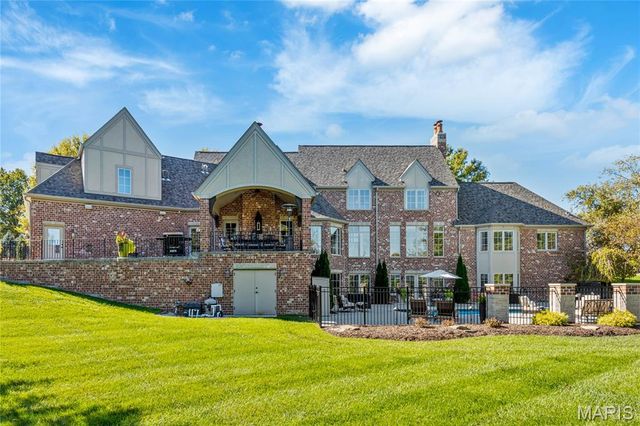 42 Windcastle Place, St Charles, MO 63304