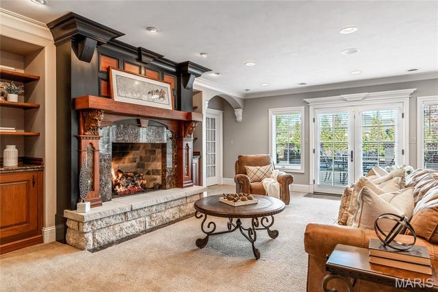 42 Windcastle Place, St Charles, MO 63304