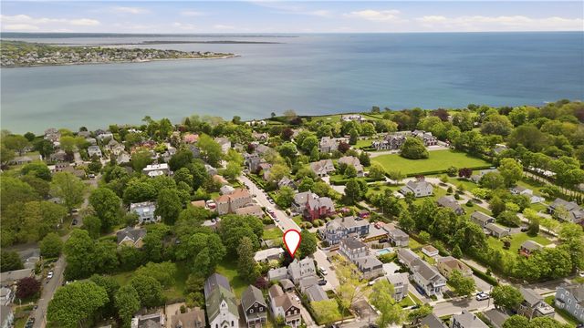 4 Dresser Street, Newport, RI 02840