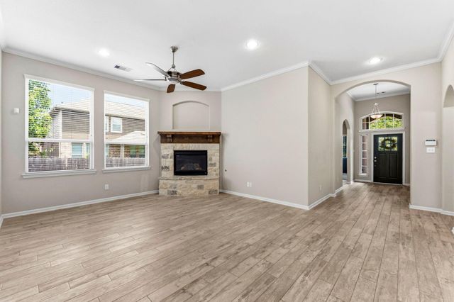 208 Capriccio Lane, Montgomery, TX 77316