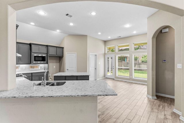 208 Capriccio Lane, Montgomery, TX 77316