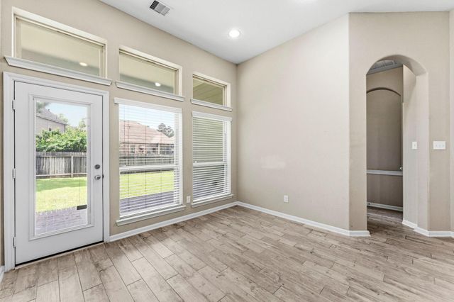208 Capriccio Lane, Montgomery, TX 77316