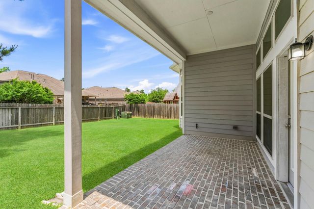 208 Capriccio Lane, Montgomery, TX 77316