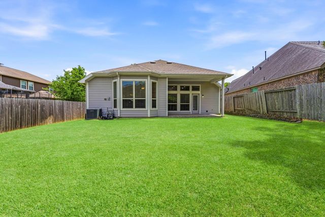 208 Capriccio Lane, Montgomery, TX 77316