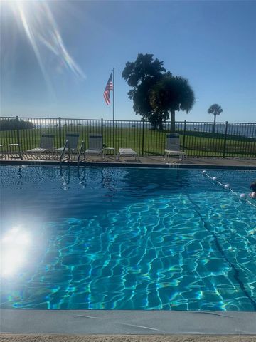 505 WINDRUSH BAY DRIVE, Tarpon Springs, FL 34689