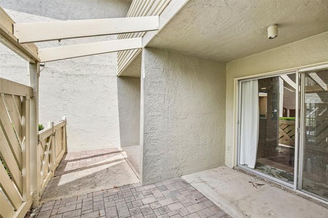 505 WINDRUSH BAY DRIVE, Tarpon Springs, FL 34689