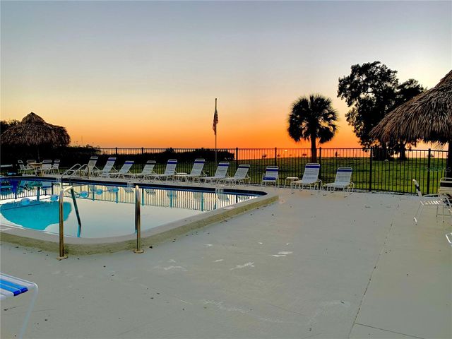 505 WINDRUSH BAY DRIVE, Tarpon Springs, FL 34689