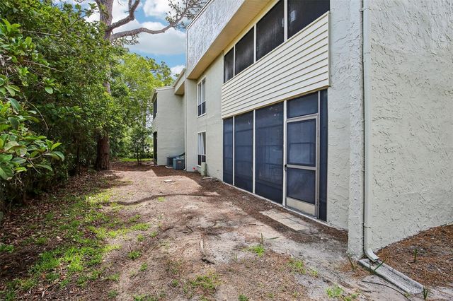 505 WINDRUSH BAY DRIVE, Tarpon Springs, FL 34689