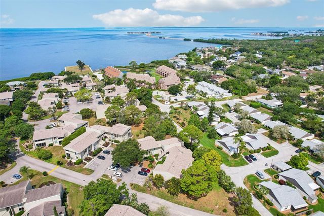 505 WINDRUSH BAY DRIVE, Tarpon Springs, FL 34689