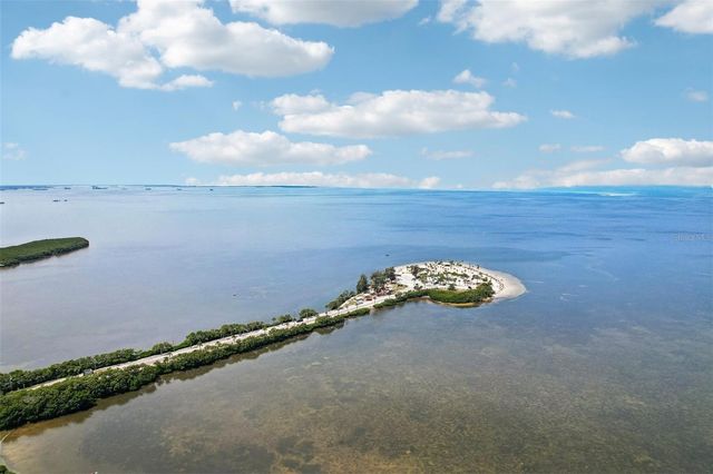 505 WINDRUSH BAY DRIVE, Tarpon Springs, FL 34689