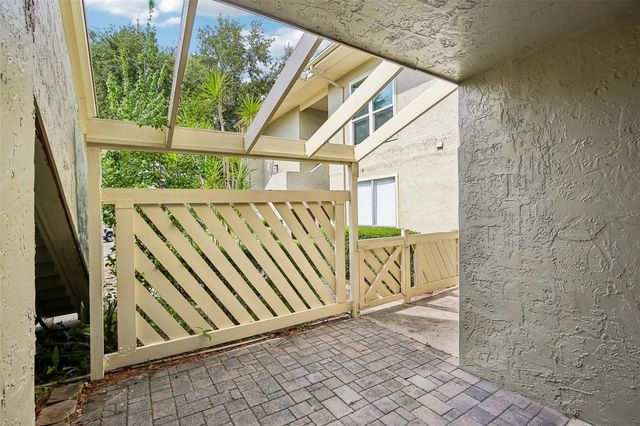 505 WINDRUSH BAY DRIVE, Tarpon Springs, FL 34689