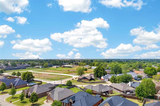 10545 Lou Anna Place, Midwest City, OK 73130