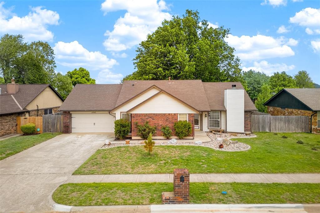 10545 Lou Anna Place, Midwest City, OK 73130